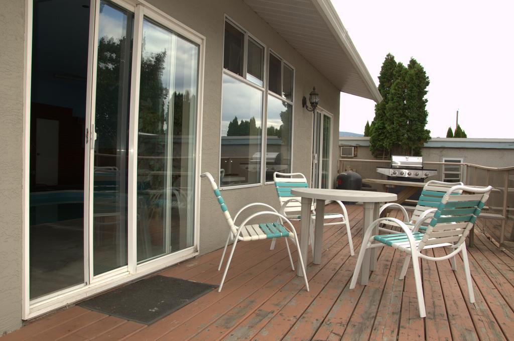Best Budget Inn & Suites カムループス エクステリア 写真
