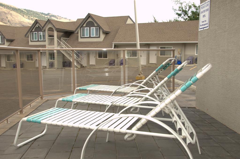 Best Budget Inn & Suites カムループス エクステリア 写真
