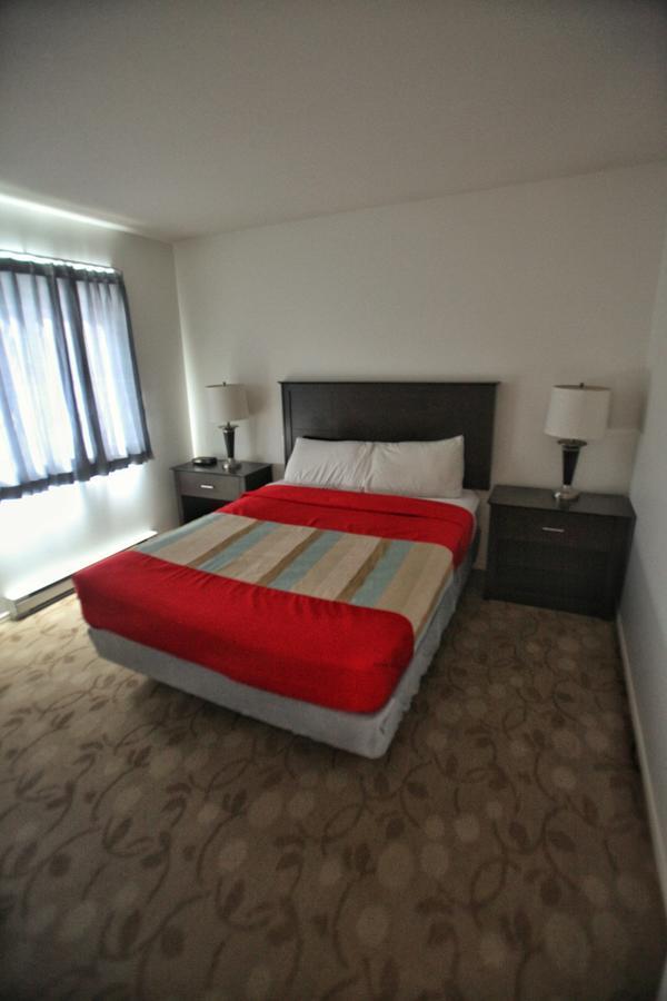 Best Budget Inn & Suites カムループス エクステリア 写真