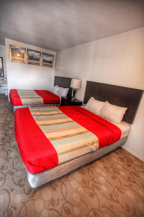Best Budget Inn & Suites カムループス エクステリア 写真