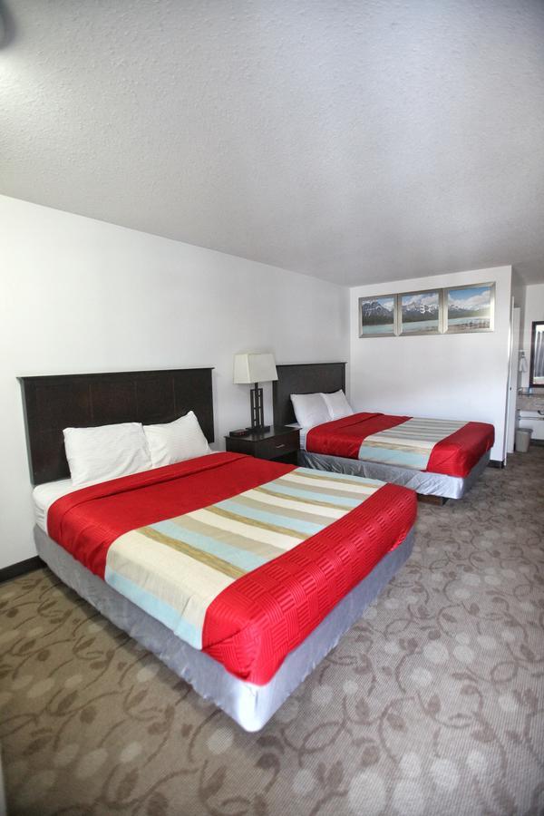 Best Budget Inn & Suites カムループス エクステリア 写真