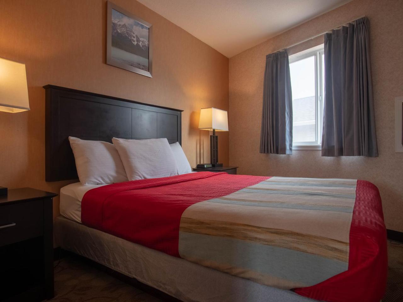 Best Budget Inn & Suites カムループス エクステリア 写真
