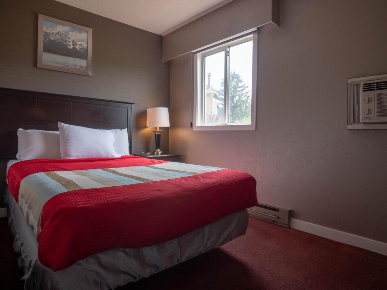 Best Budget Inn & Suites カムループス エクステリア 写真